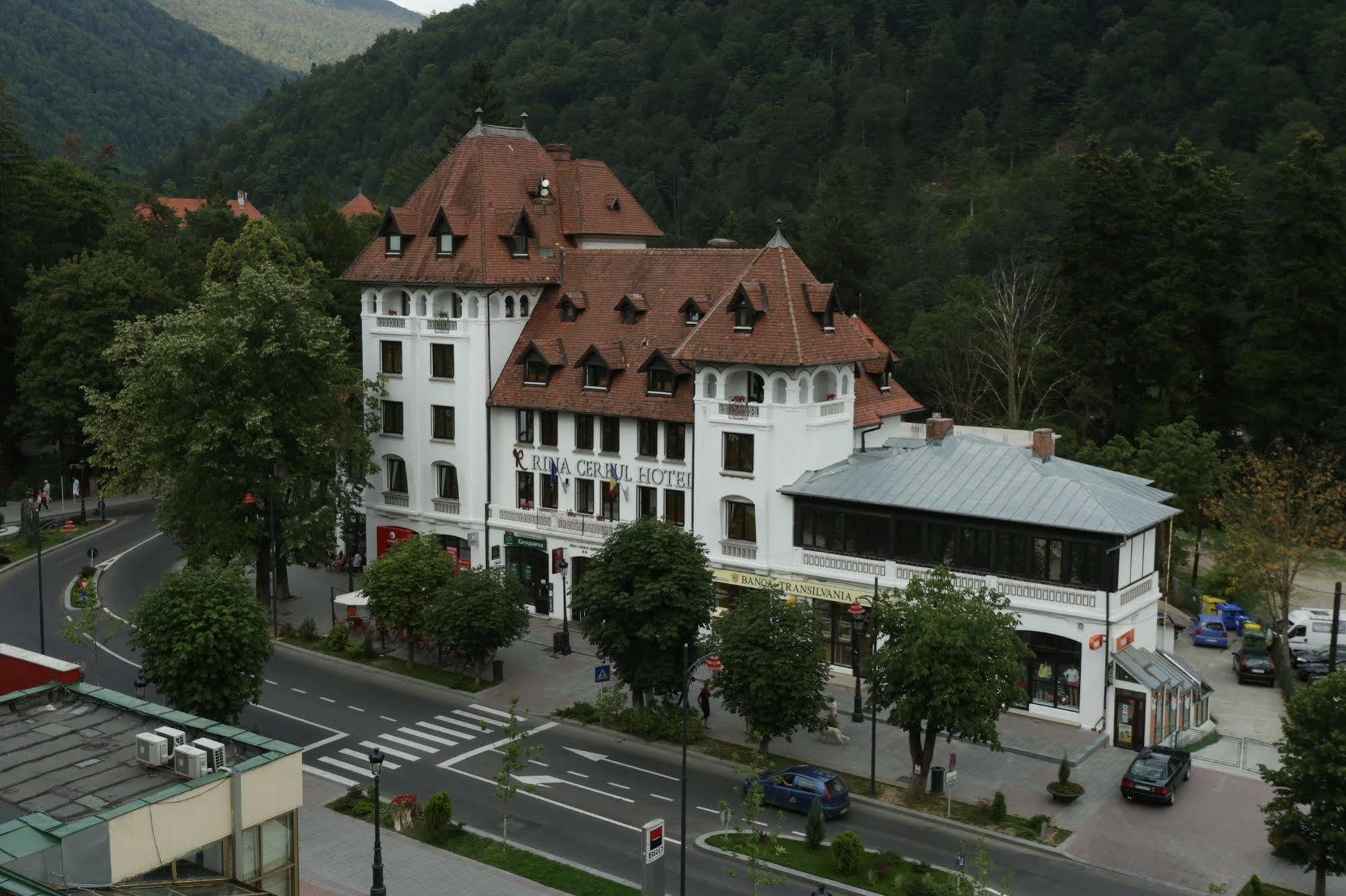 Hotel Rina Cerbul Sinaia Exteriör bild